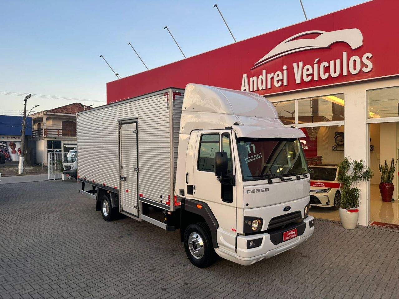 Ford Cargo 1119 ¾ Completo Bau Apenas 77.000 Km 2017
