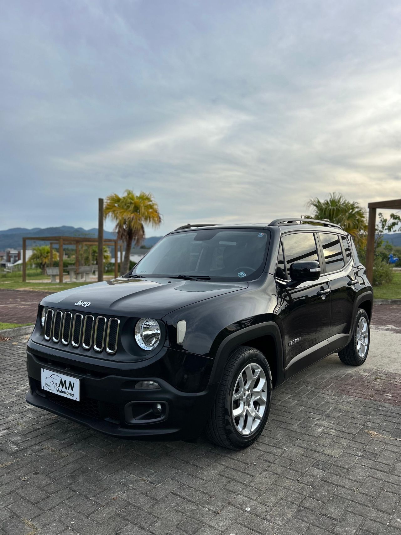 Jeep Renegade Longitude 1.8 4x2 Flex 16V Aut.