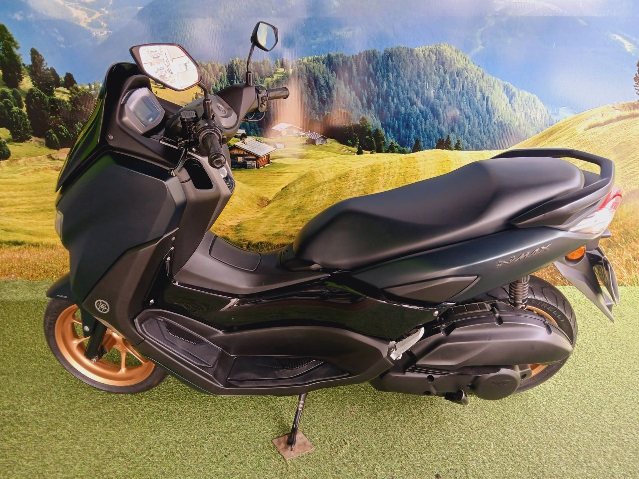 NMAX Connected 160 ABS