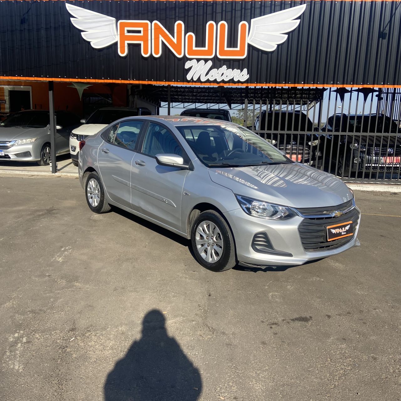 ONIX SEDAN Plus LT 1.0 12V Flex 4p Mec.