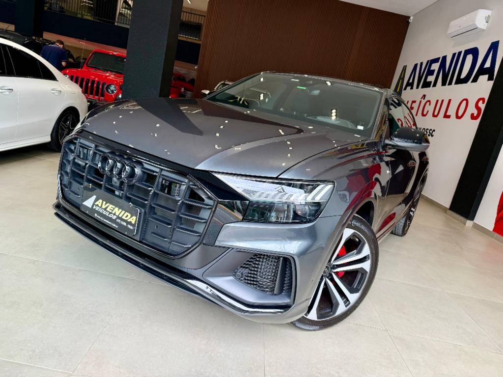 Q8 Perf.Black 3.0 TFSI Quat. S-tr/(Hib.)