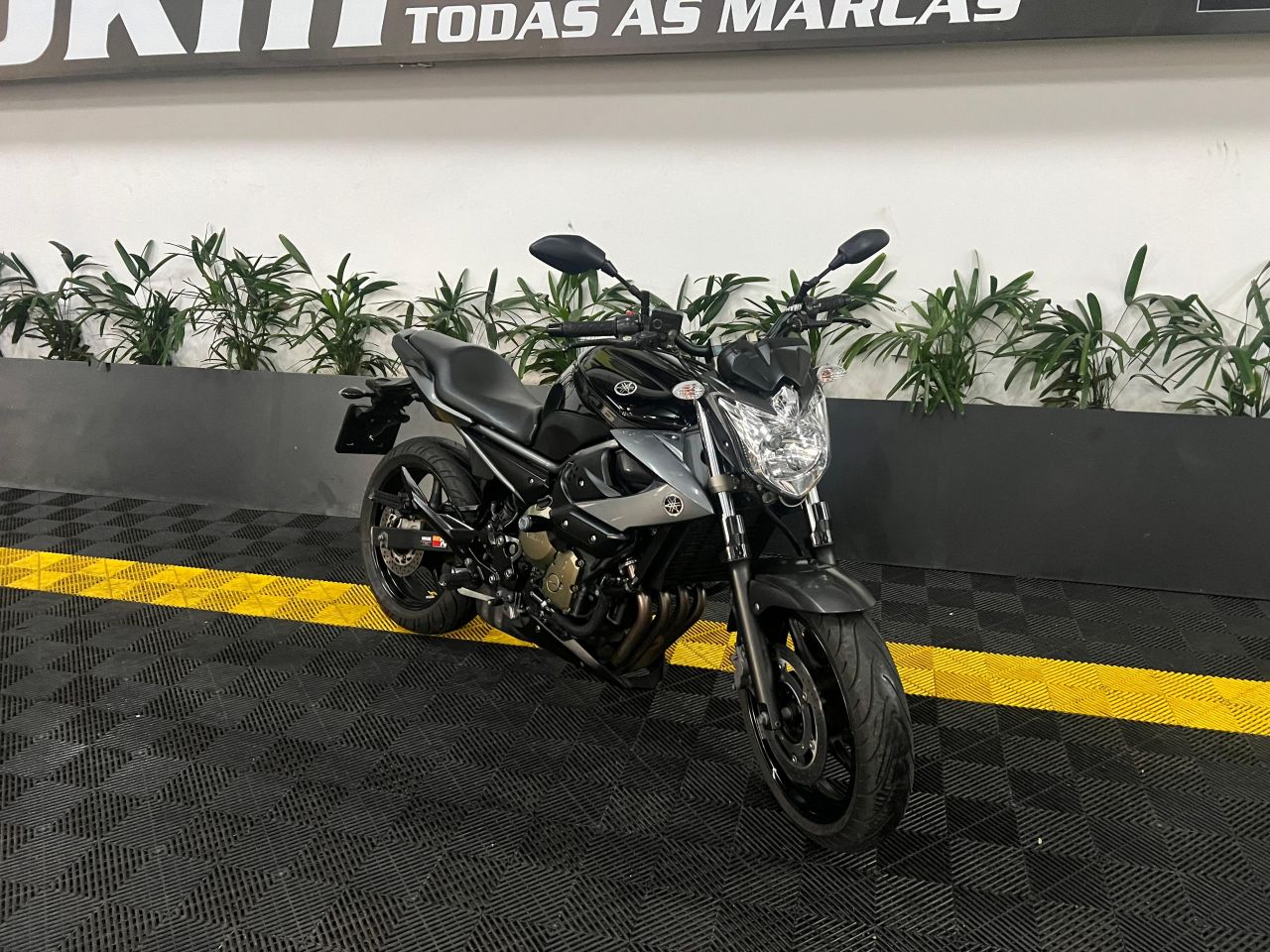 XJ6 N/ABS