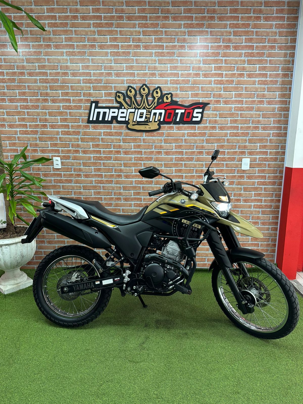 XTZ 250 LANDER 