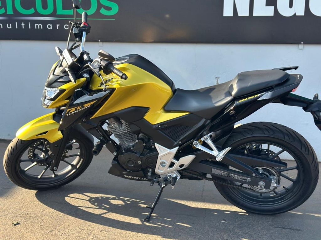 CB 300F Twister Flex