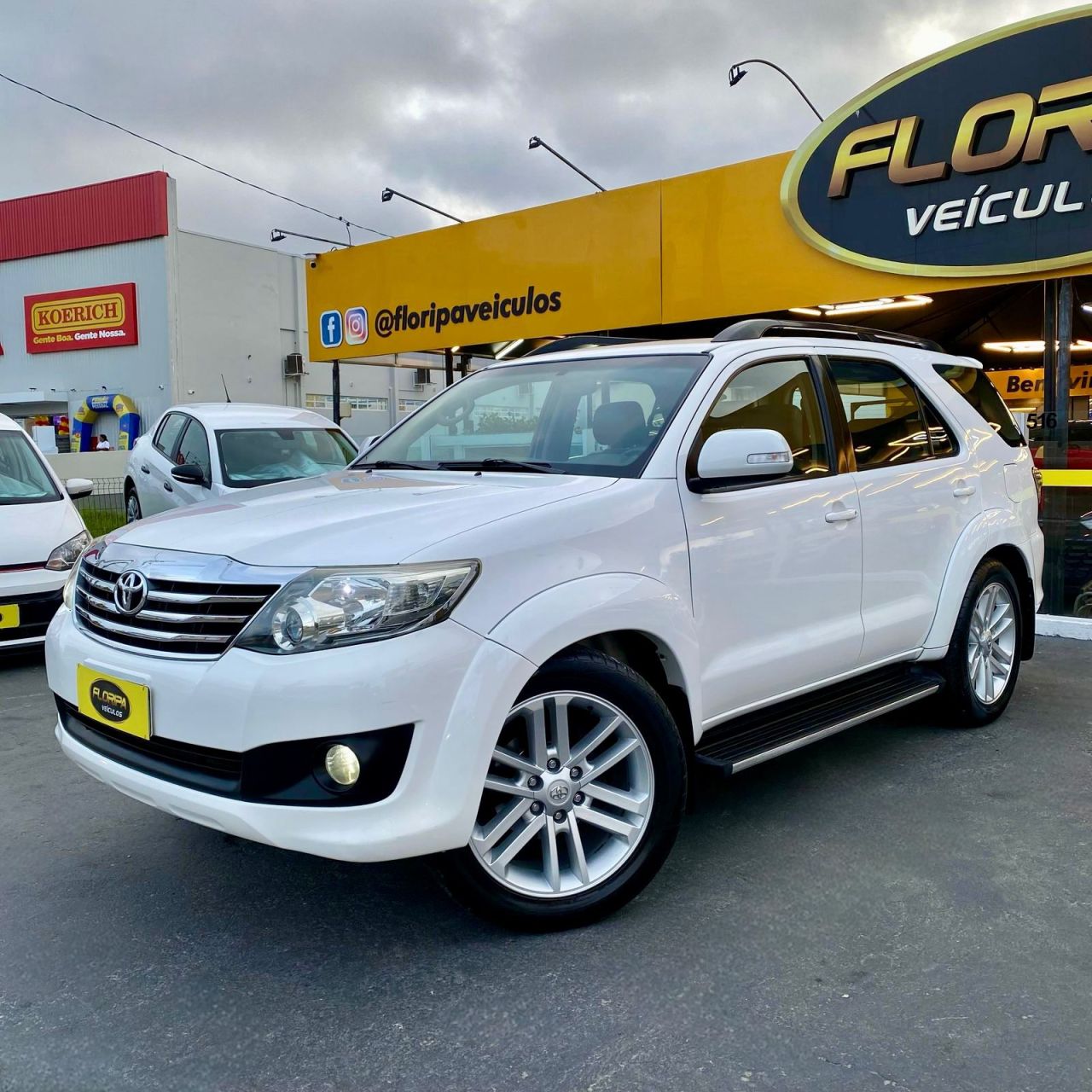 Hilux SW4 SR 4x2 2.7/ 2.7 Flex 16V Aut.