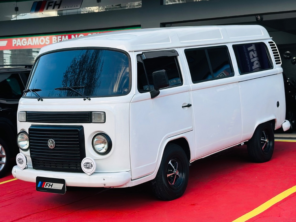 Kombi Lotacao 1.4 Mi Total Flex 8V ** CUSTOMIZADA **