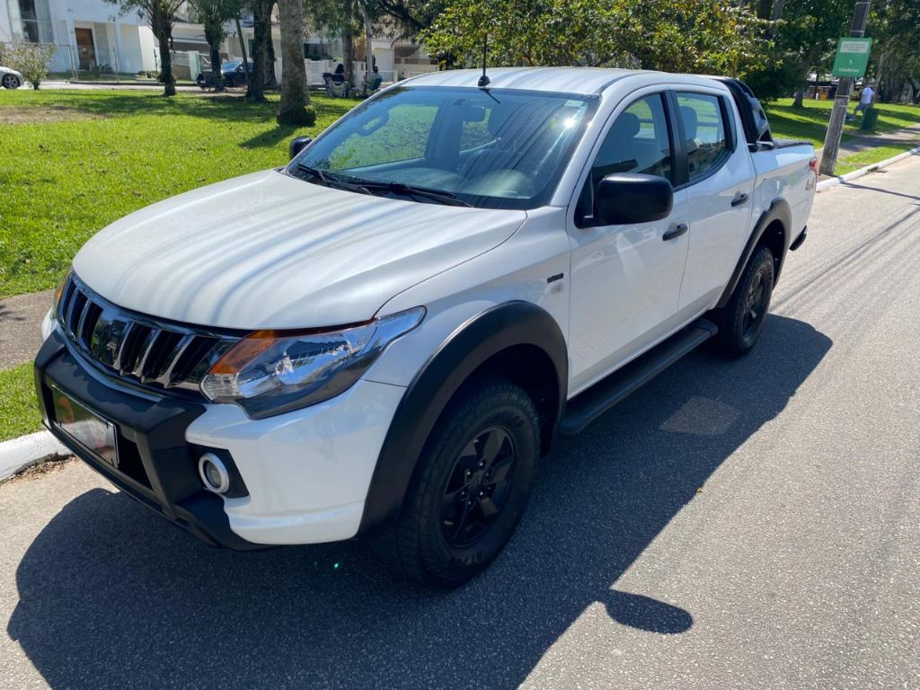 L200 Tri. Outdo. GLS 2.4 CD 4x4 Die. Aut