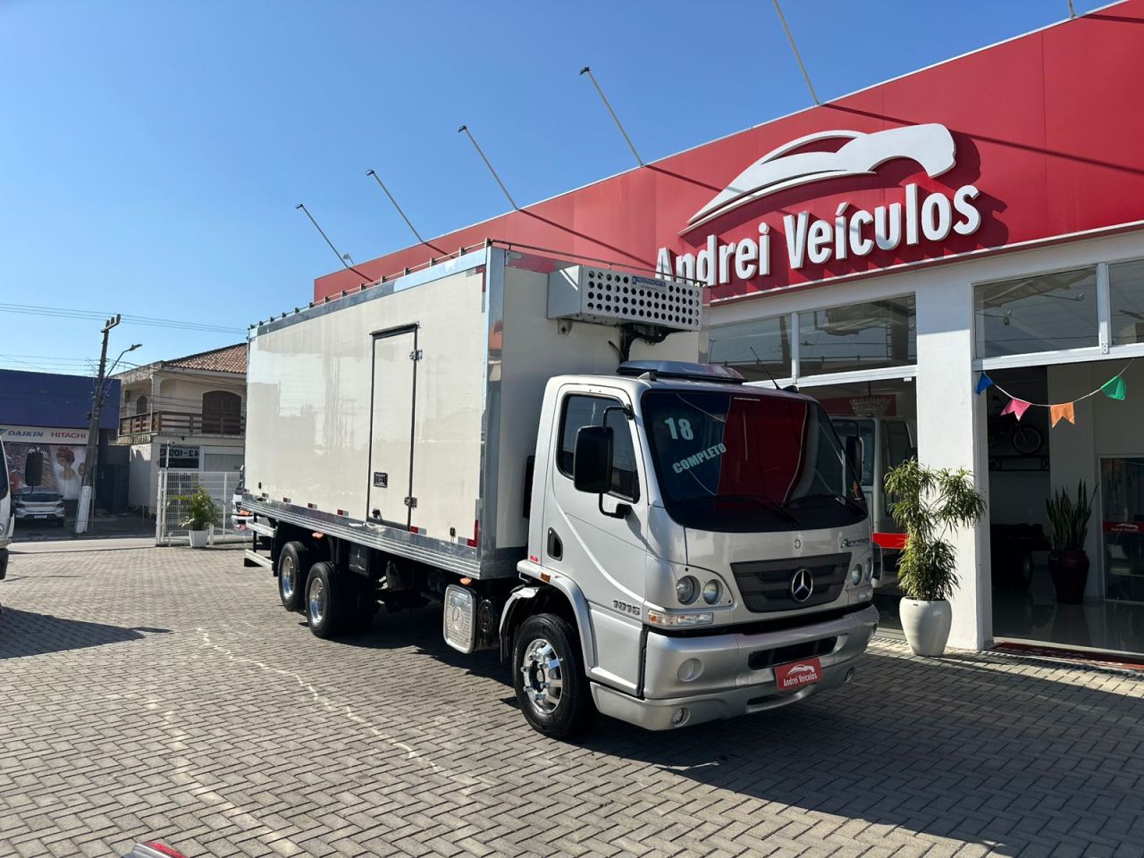 MB Mercedes-Benz Accelo 1016 CE 6x2 (Truck) Completa Bau Refrigerado 2018