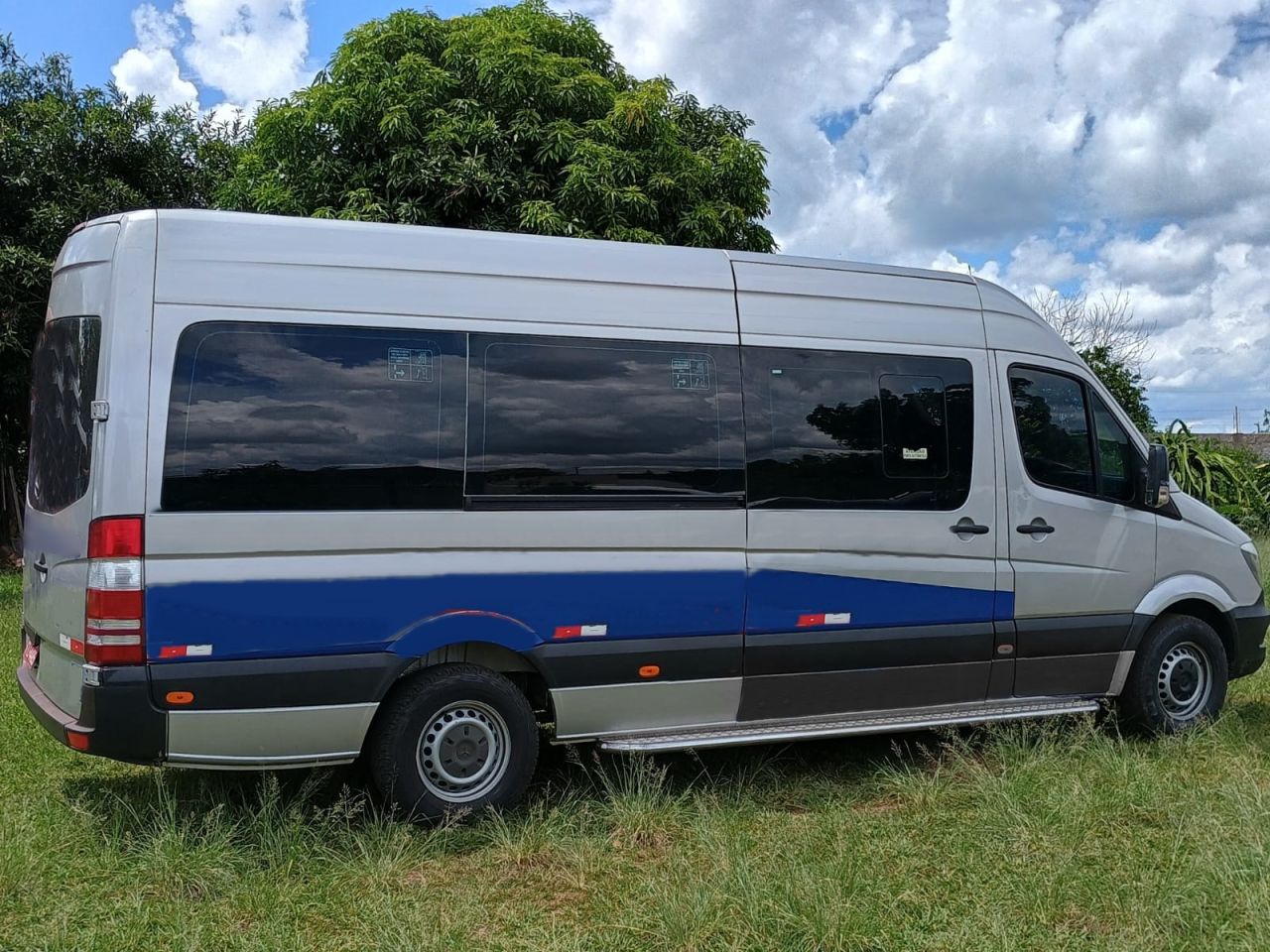 SPRINTER CDI 415 ANO 2017 EXECUTIVA JM COD.1502