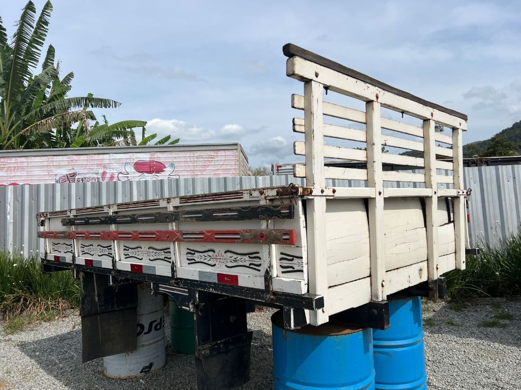 Carroceria de Madeira 3.20 Metros de F-350 