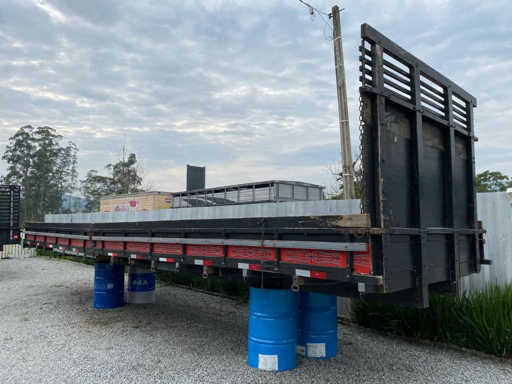 Carroceria de Madeira 9 Metros