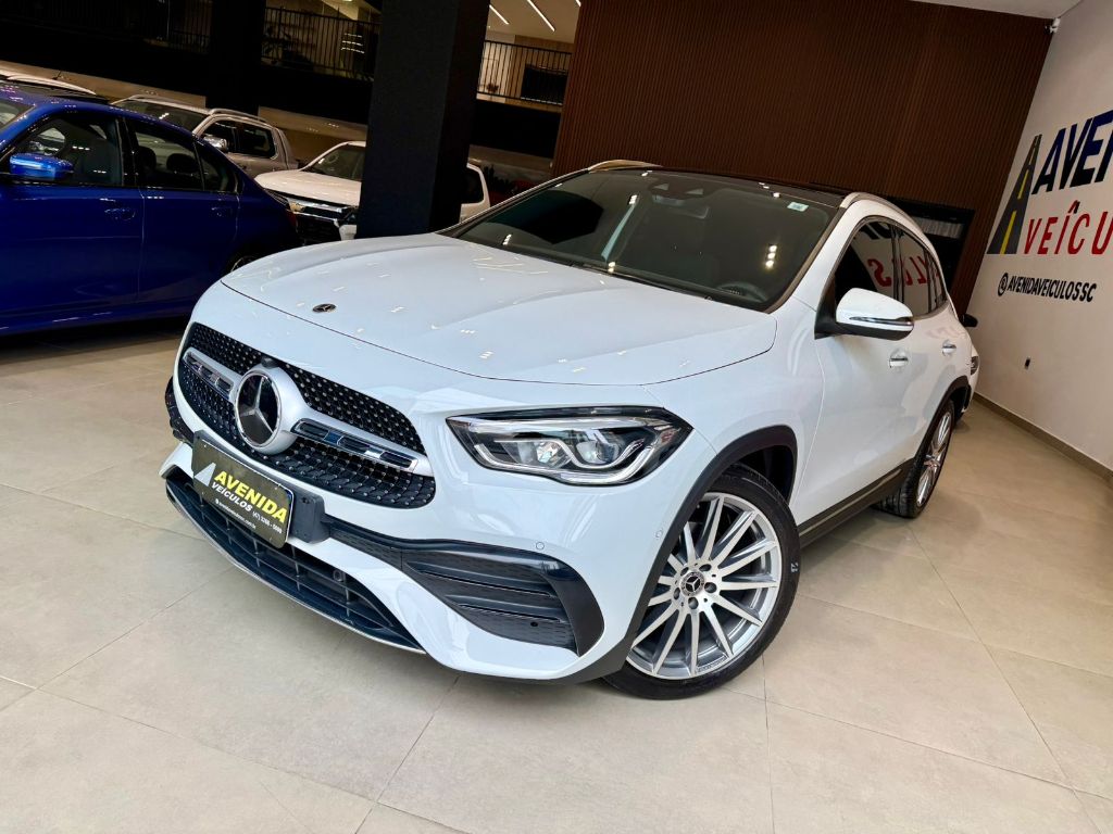 GLA 200 AMG Line 1.3 16V TB Aut.