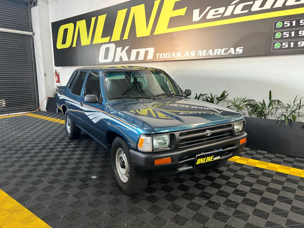 Hilux CD DLX 4x2 2.8 Diesel