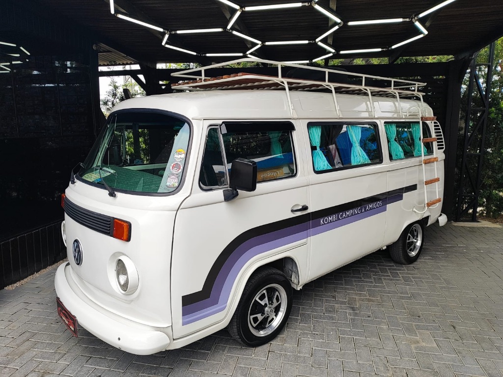 Kombi Lotacao 1.6 MPi