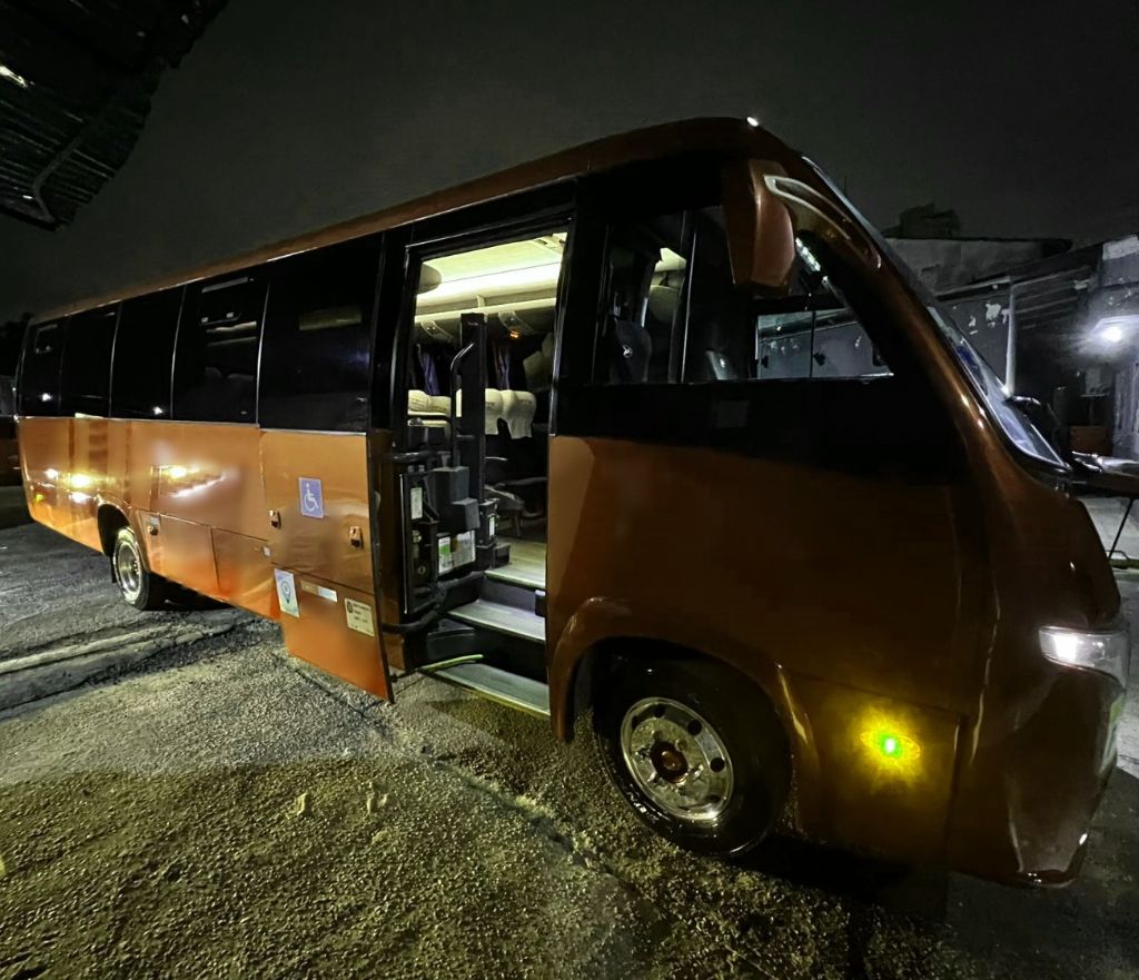 MARCOPOLO VOLARE FLY 9 ANO 2023 EXECUTIVO JM COD.1657