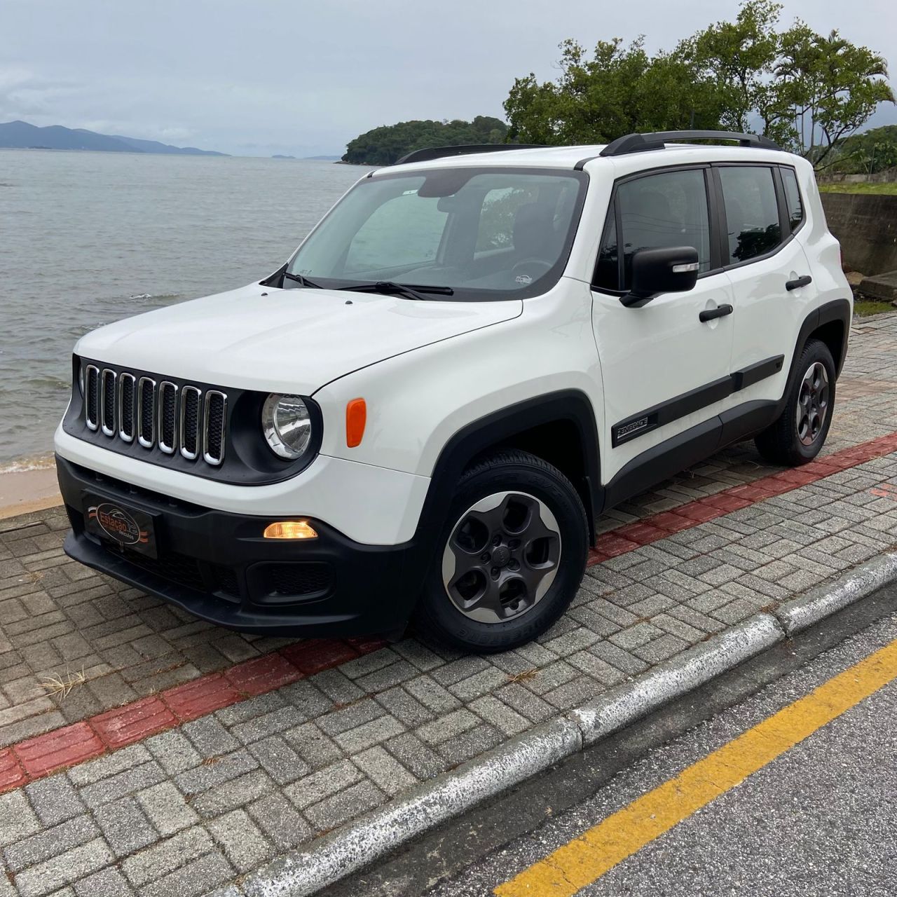 Renegade 1.8 4x2 Flex 16V Mec.