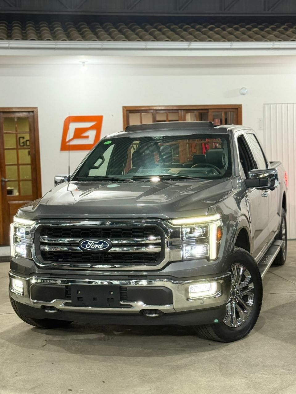 F-150 Lariat 4x4 5.0 V8