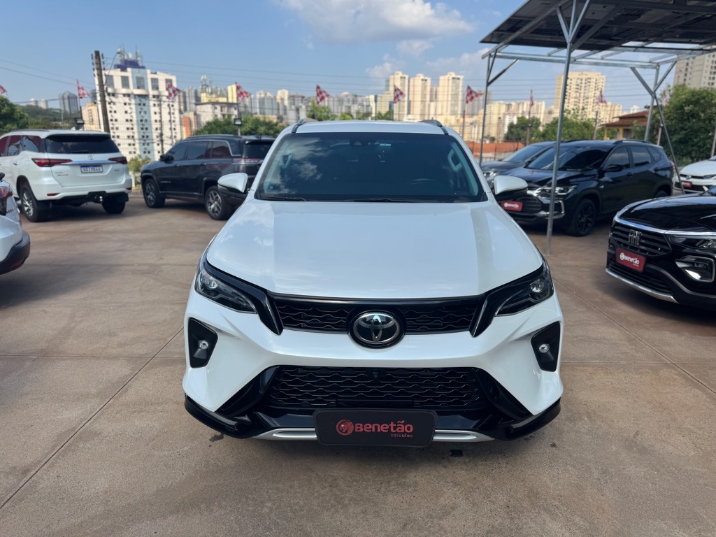 Hilux SW4 SRX Plat. 4x4 2.8 TB Die. Aut.