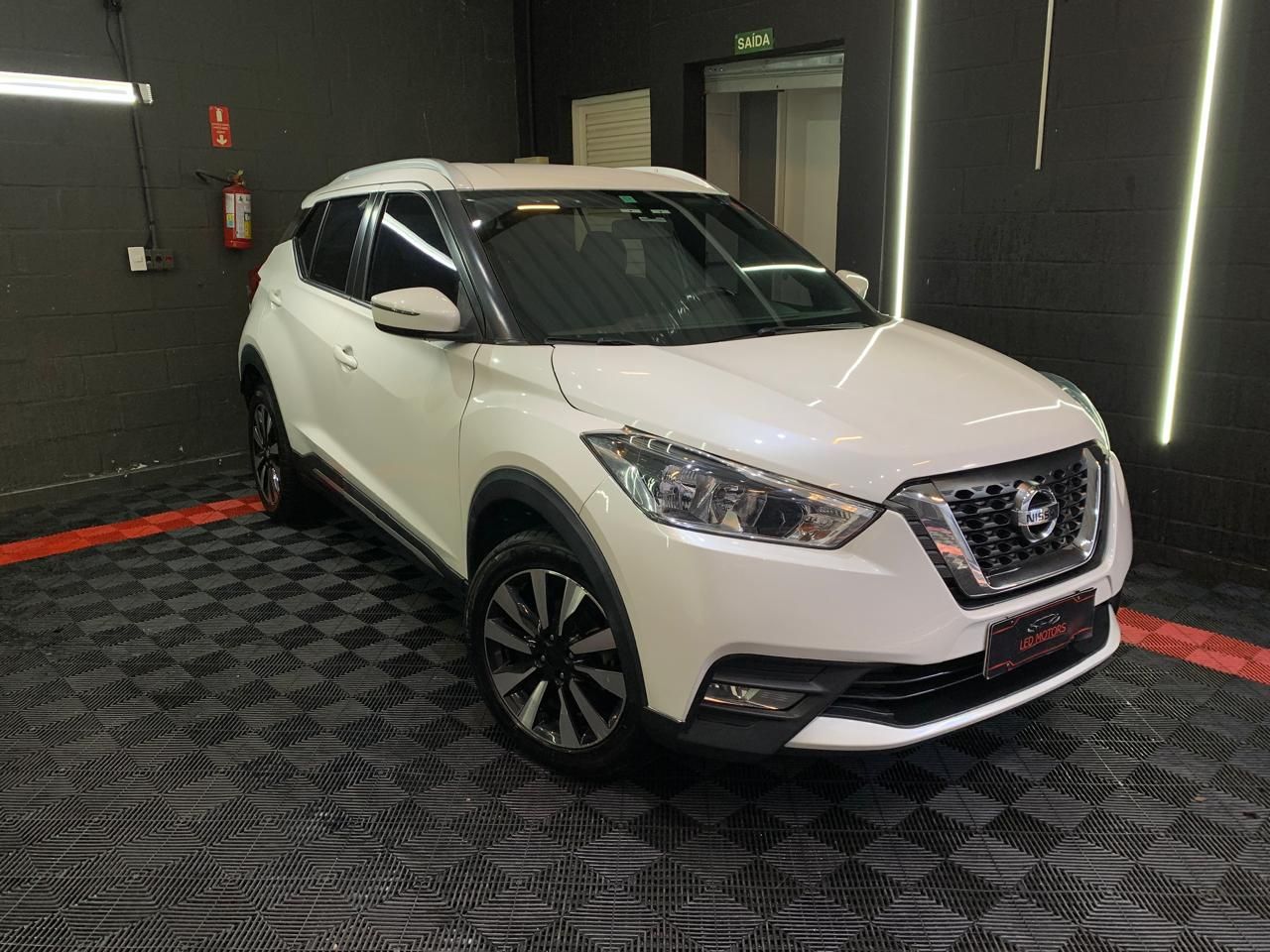 KICKS SV 1.6 16V FlexStar 5p Aut.