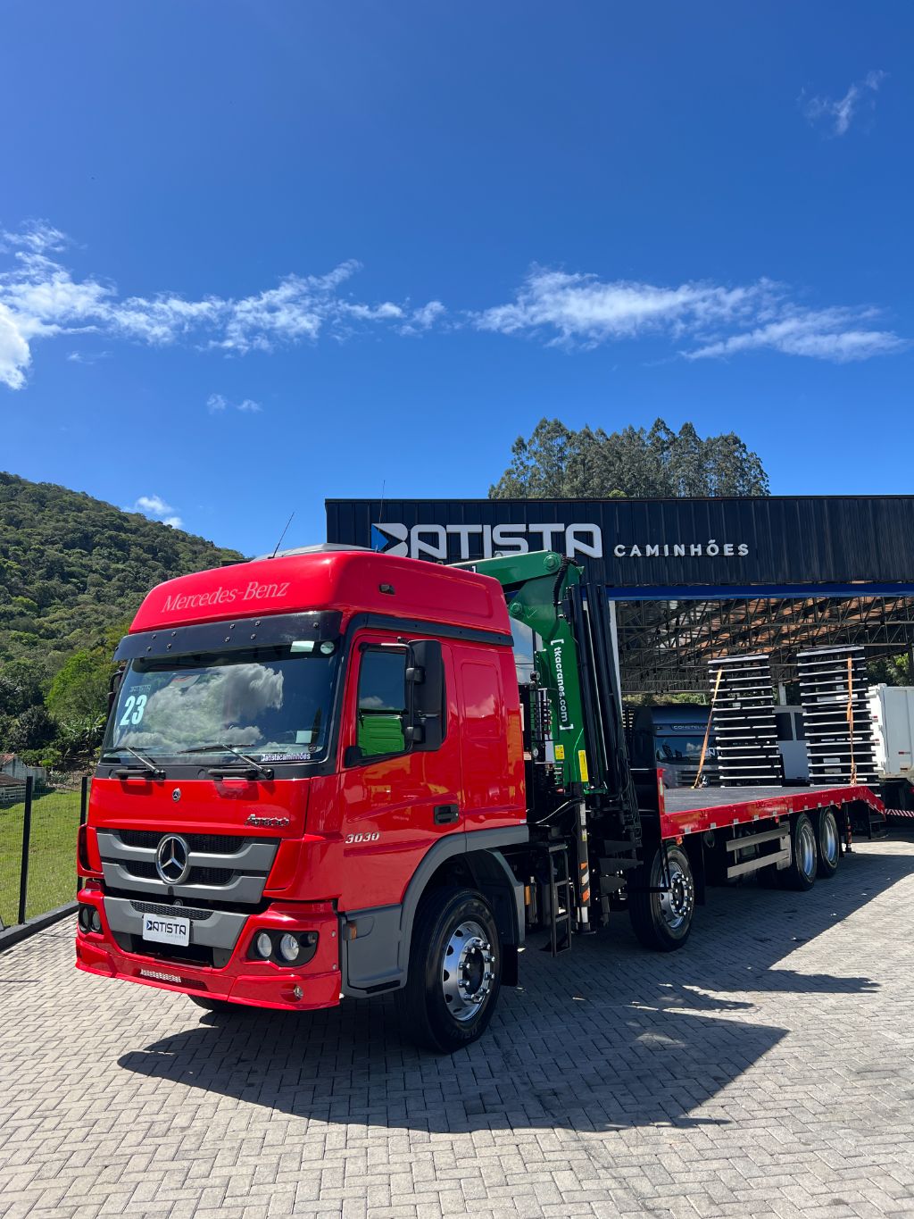 MB Atego 3030 8x2 2023 - Munck TKA 48.700 - Plataforma de 9,5 - Baixo KM