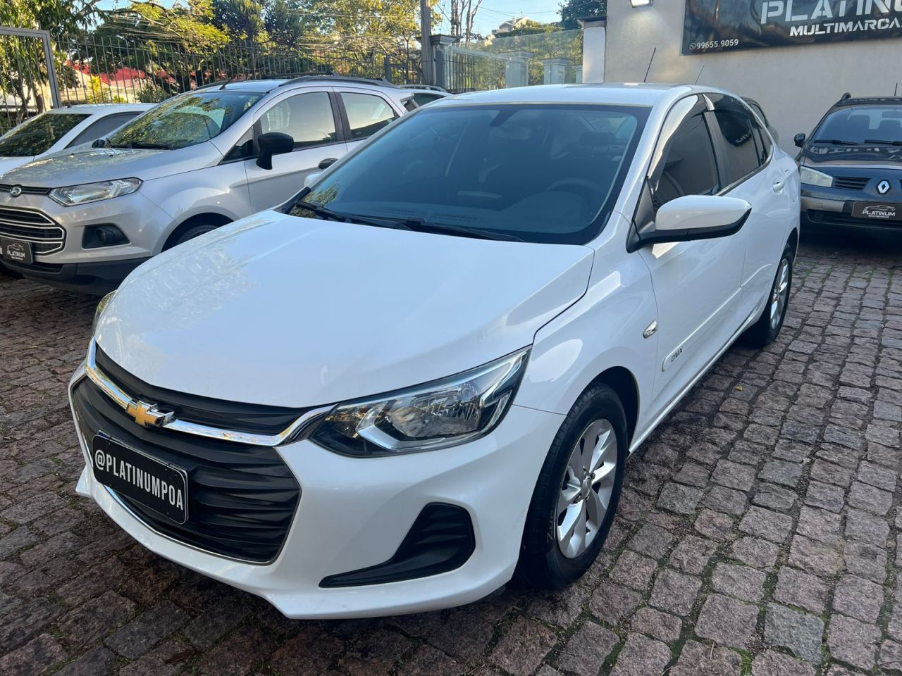 ONIX SEDAN Plus LT 1.0 12V Flex 4p Mec.