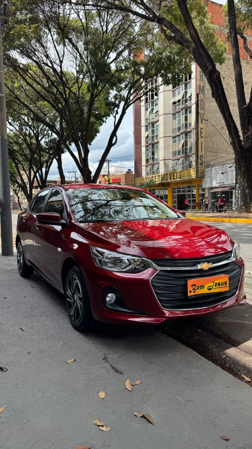 ONIX SEDAN Plus LT 1.0 12V Flex 4p Mec.