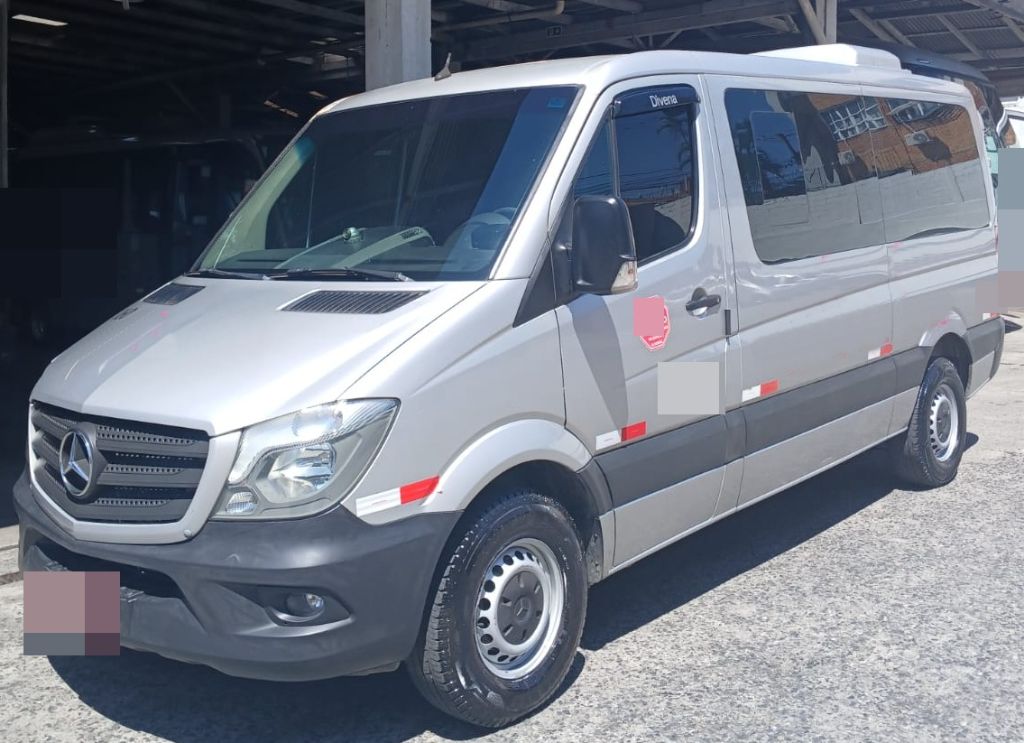 SPRINTER CDI 415 ANO 2018 LUXO JM COD.680