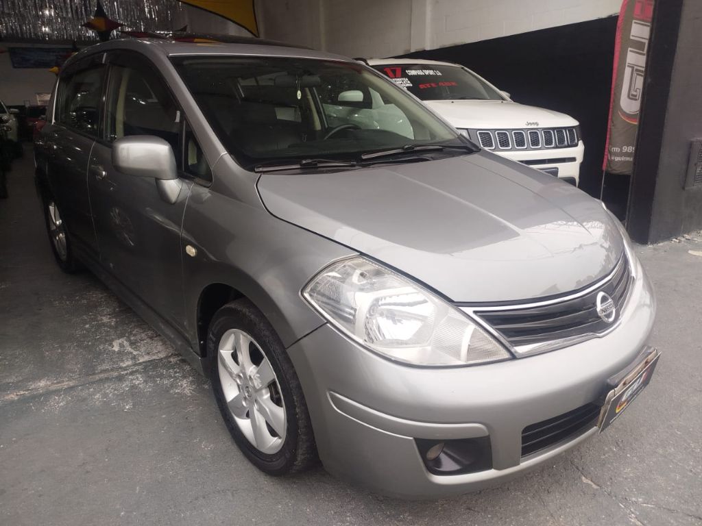 TIIDA SL 1.8/1.8 Flex 16V Aut.