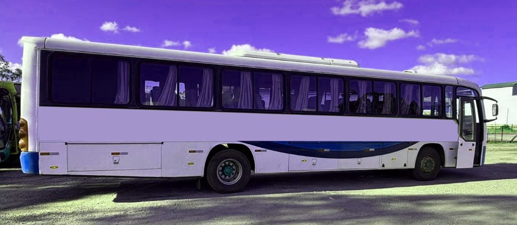 COMIL VERSATILLE ANO 2013 VOLVO B270 F JM COD.810