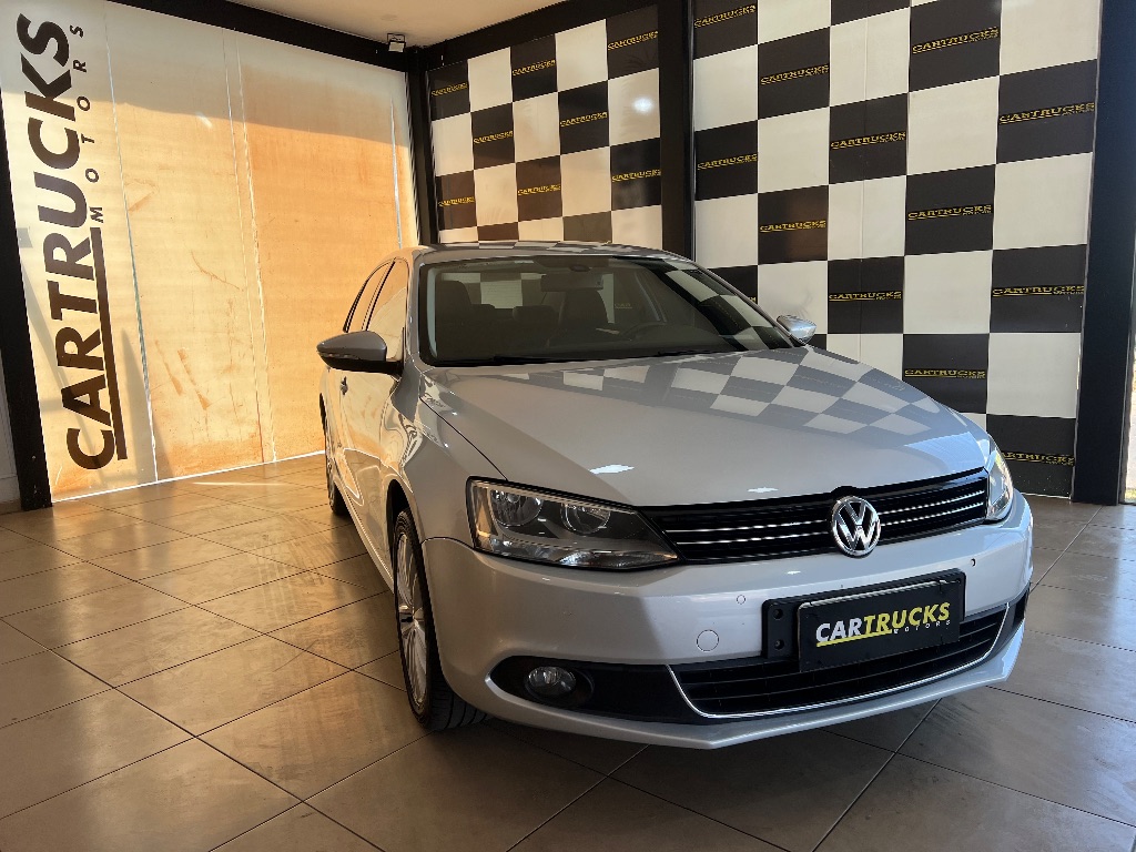 JETTA Highline 2.0 TSI 16V 4p Tiptronic