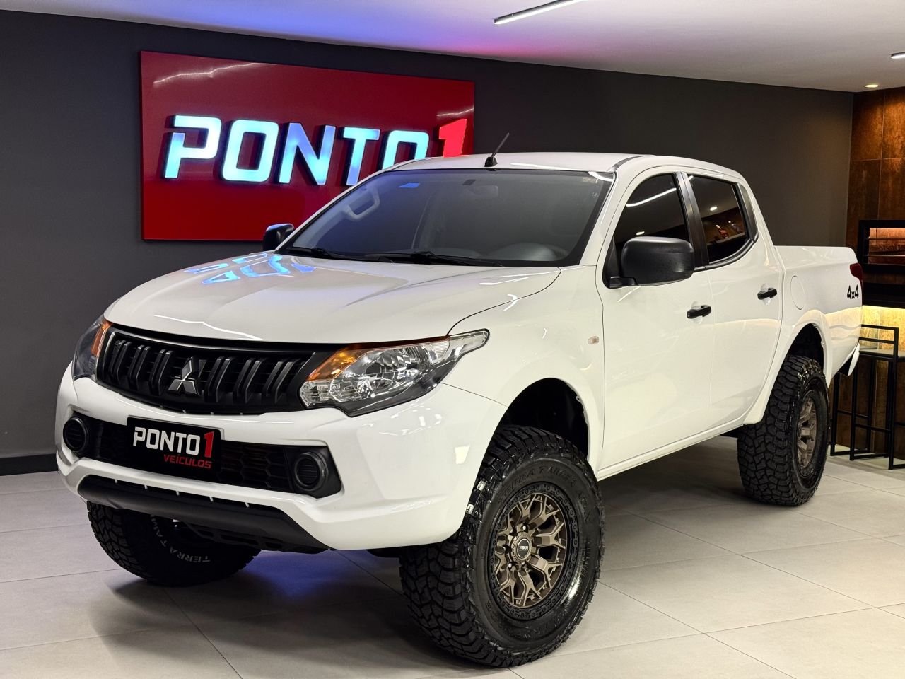 L200 Tri. Outd. GLX 2.4 CD 4x4 Die. Mec.