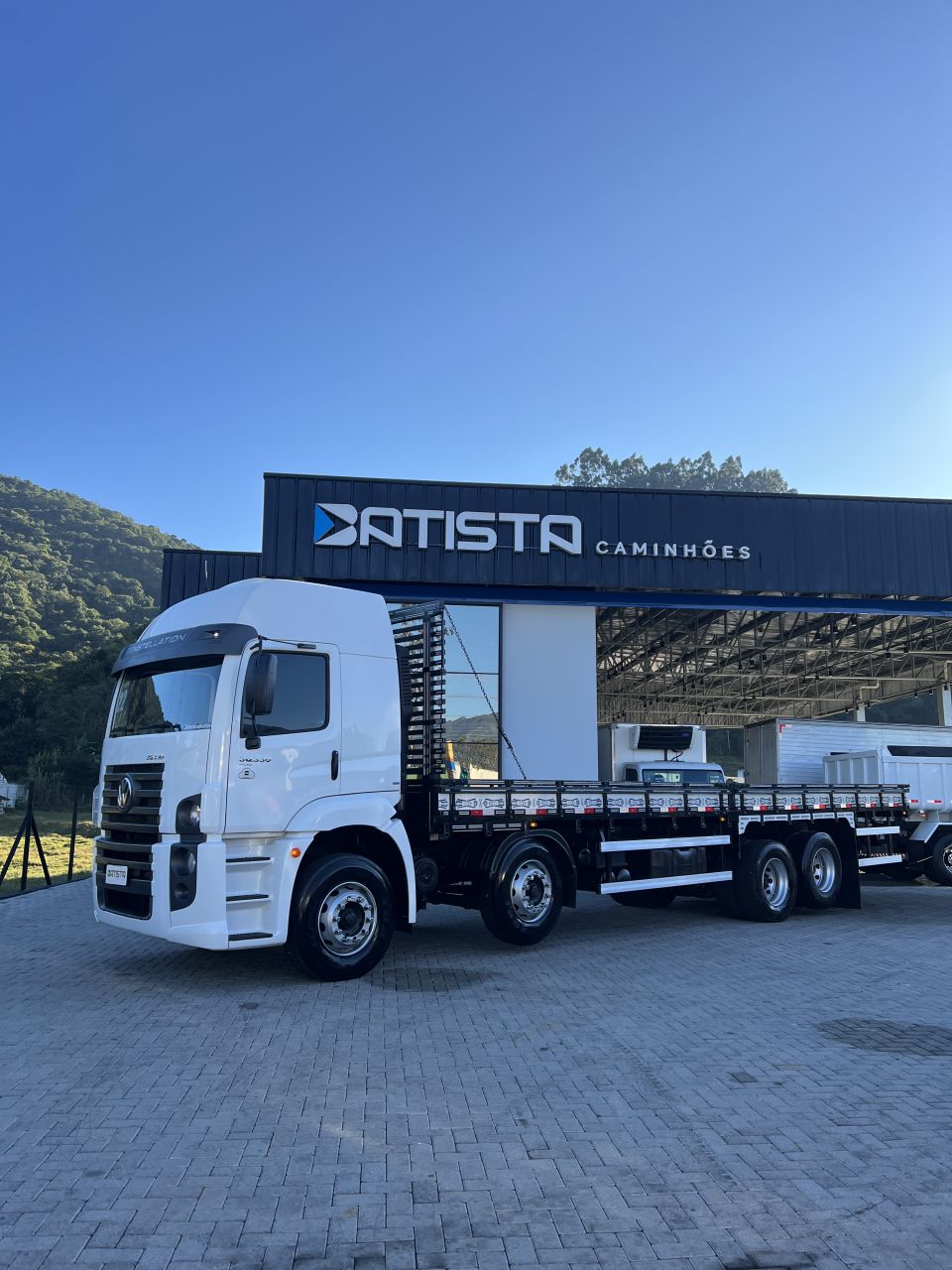 Vw 30-330 8x2 2022 - Carroceria de 9,5