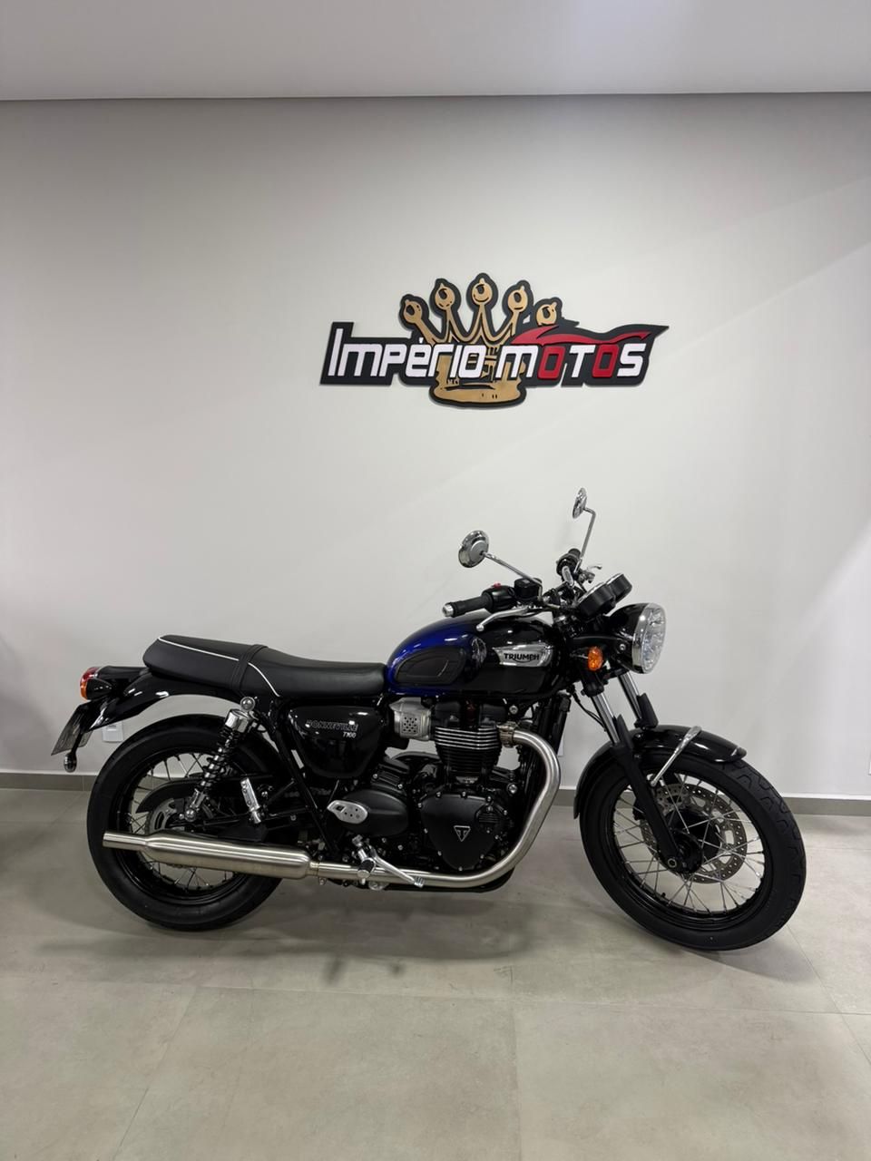 BONNEVILLE T100 STEALTH EDITION