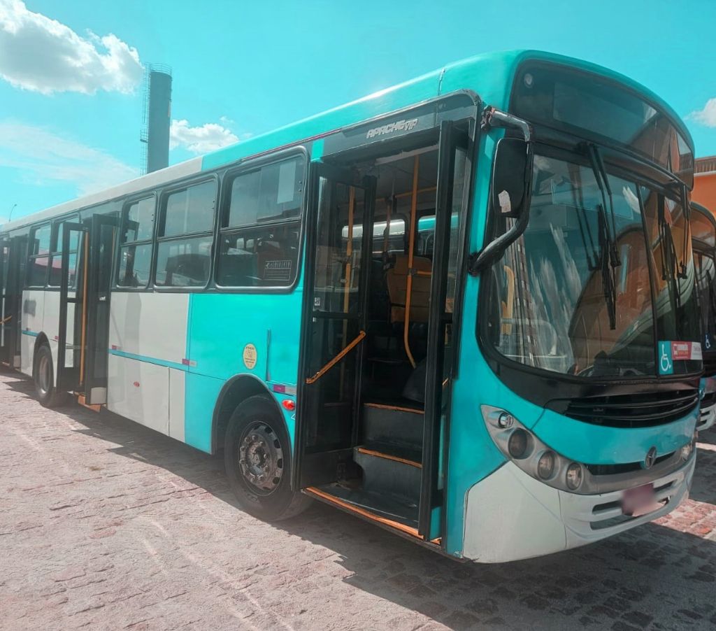 CAIO APACHE VIP ANO 2012 MB 1722 JM COD.1672