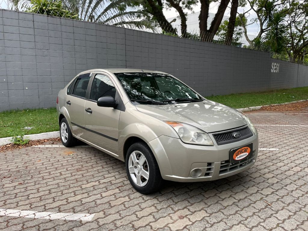 Fiesta Sedan 1.0 8V Flex 4p