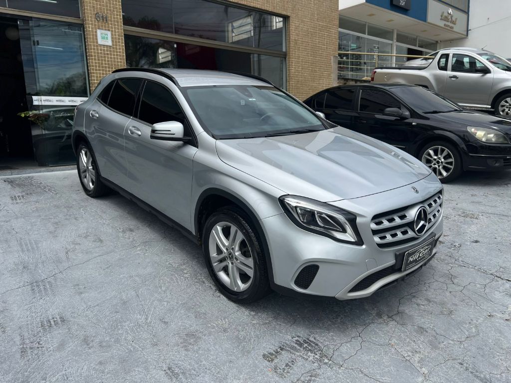 GLA 200 Style 1.6 TB 16V/Flex Aut.