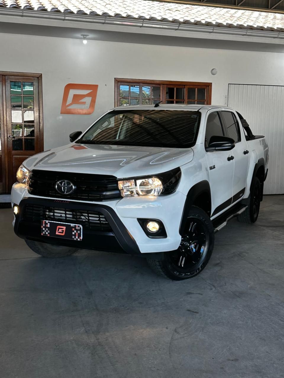 Hilux CD SR CHALL. 4x4 2.8 TDI Dies Aut.