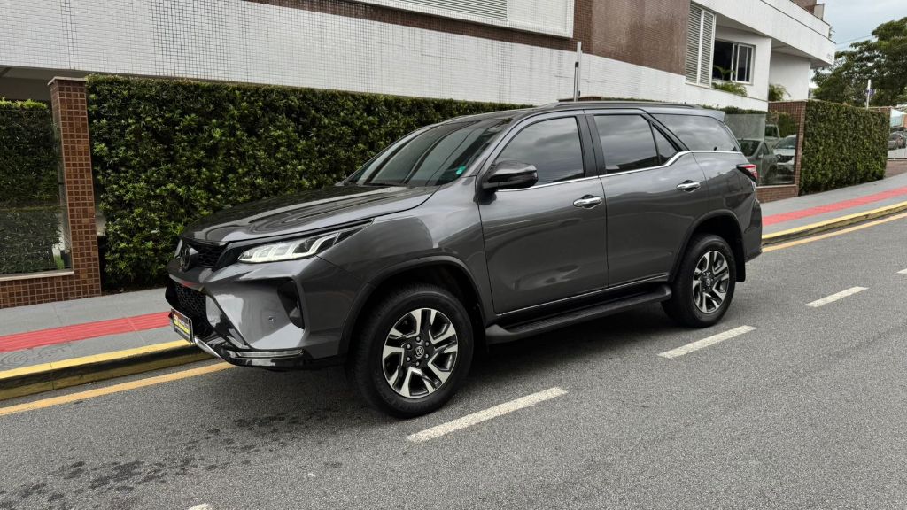 Hilux SW4 Diamond 2.8 TB 4x4 Die. Aut.