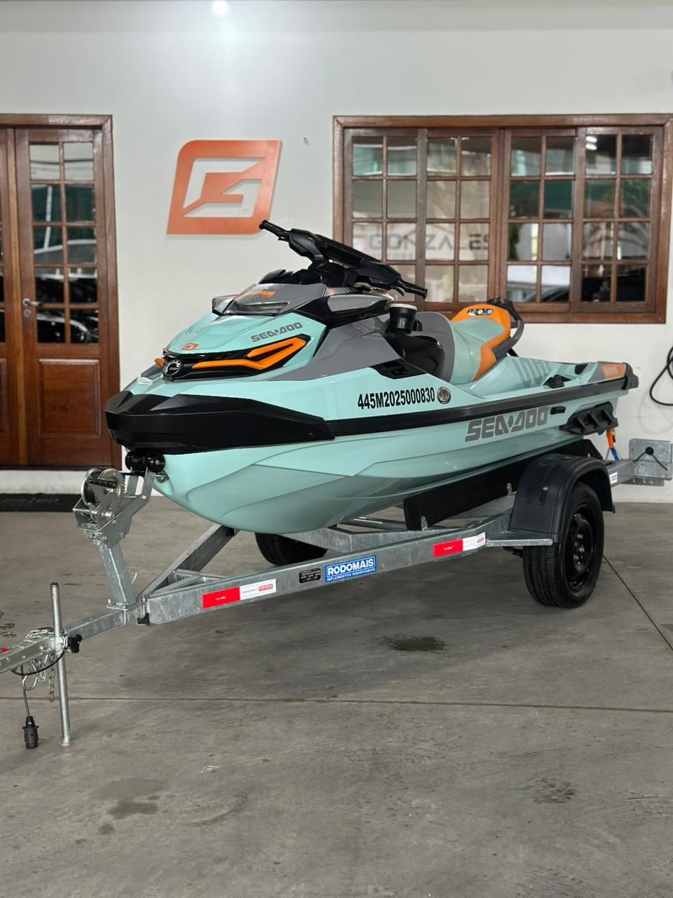 Jet Ski SEA DOO Wake Pro 230