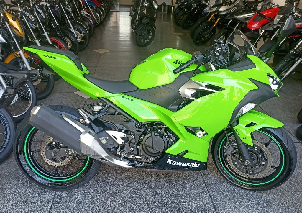 NINJA 400