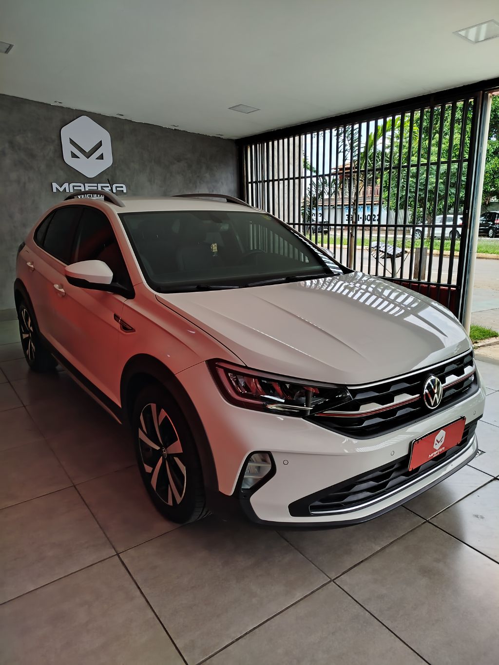 Nivus Highline 1.0 200 TSI Flex Aut.