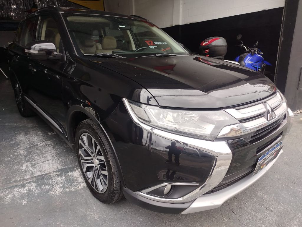 OUTLANDER 2.2 165cv Diesel Aut.