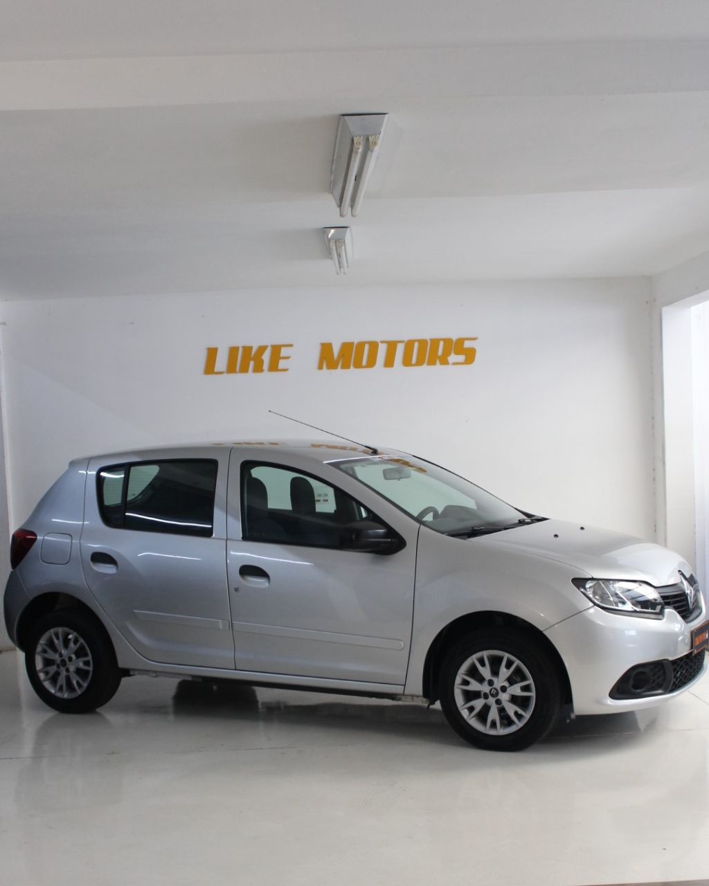 SANDERO Authentique Hi-Power 1.0 16V 5p