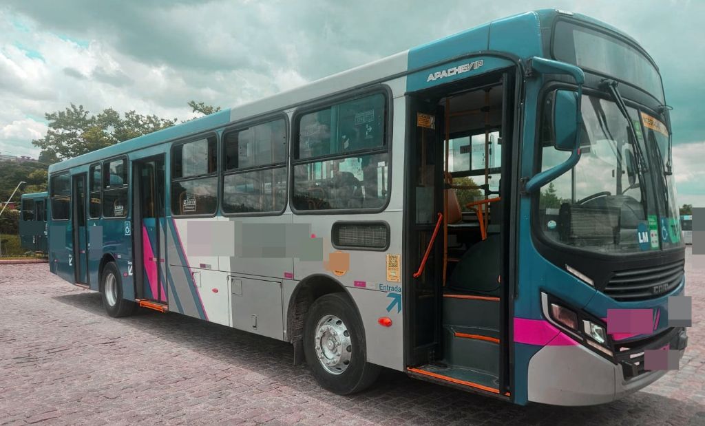 CAIO APACHE VIP ANO 2015 M.BENZ OF 1721 JM COD.188