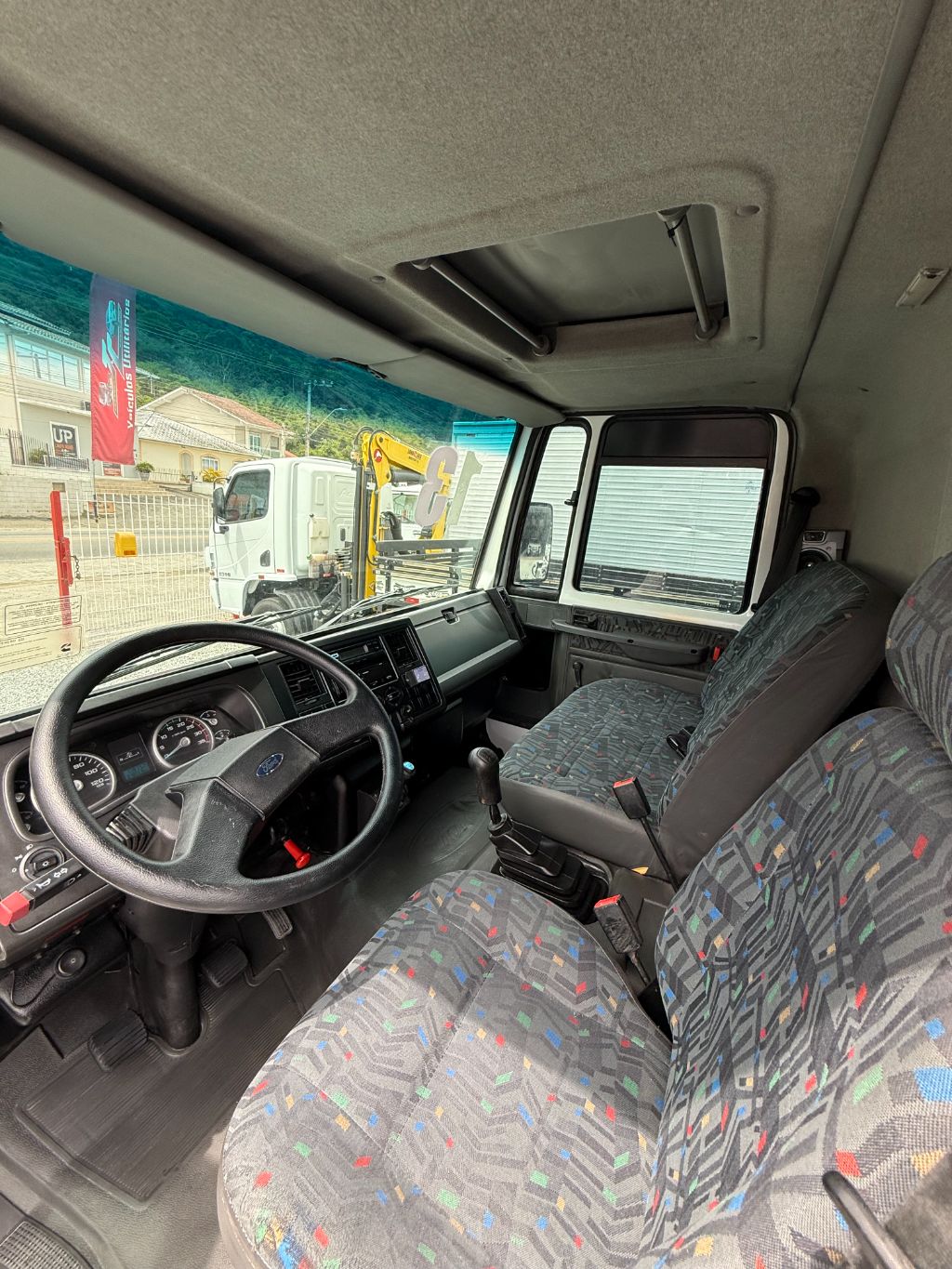 CARGO 816 CACAMBA BASCULANTE 