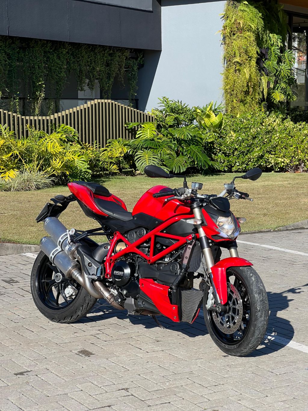  DUCATI STREETFIGHTER 848 (moto)