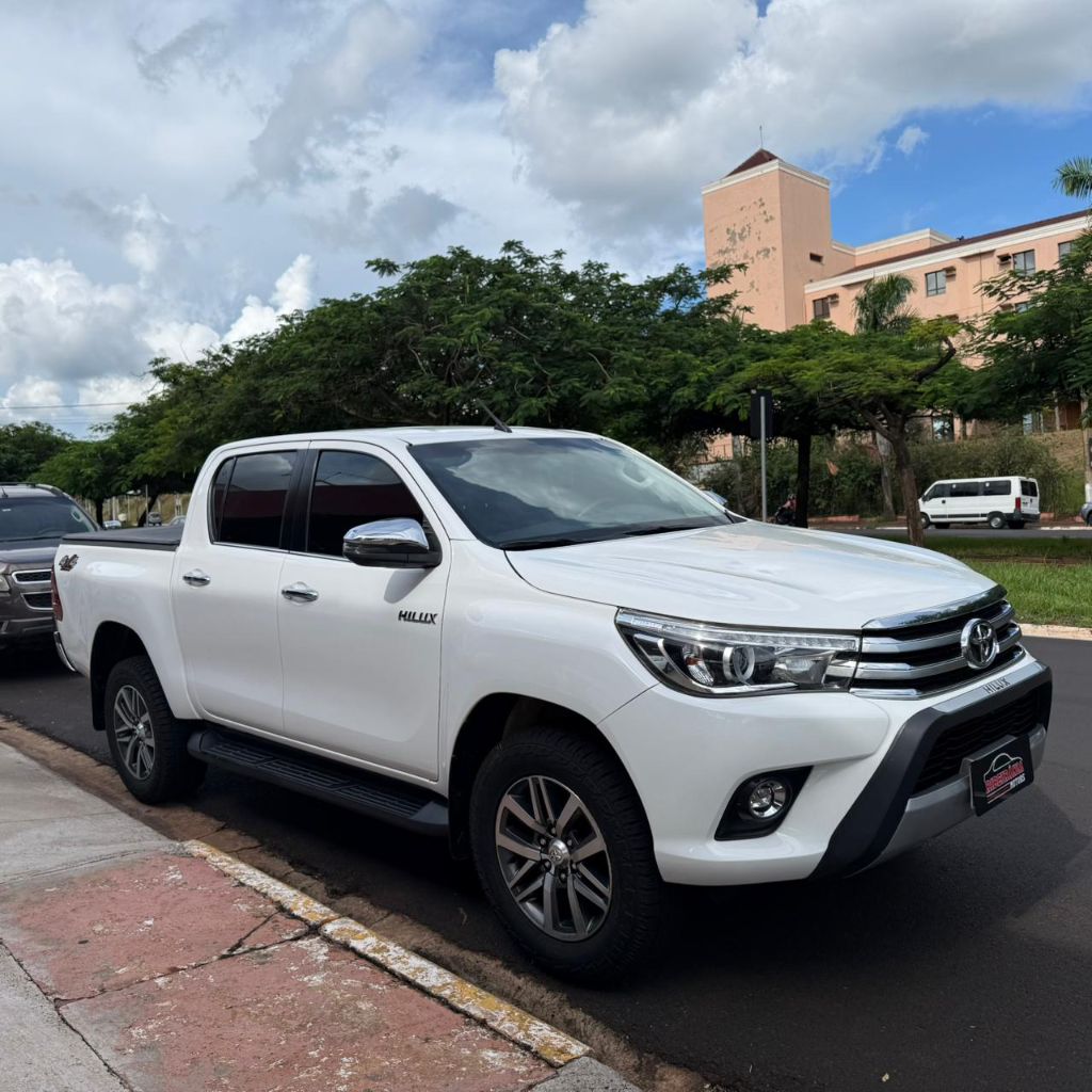 Hilux CD SRV 4x4 2.8 TDI Diesel Aut.