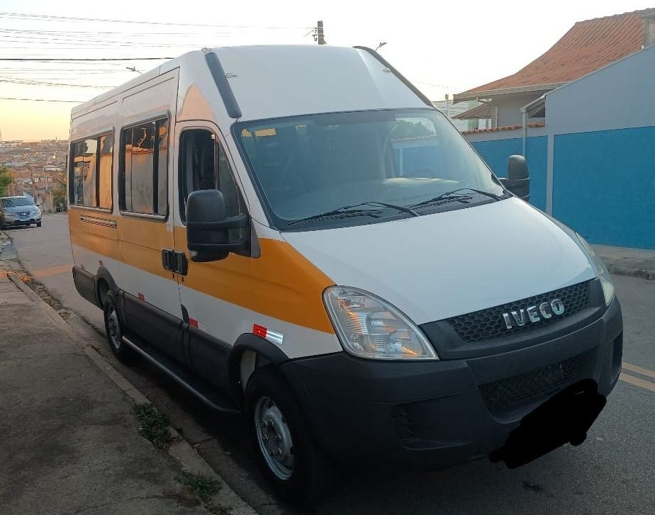 IVECO DALLY 45S17 ANO 2019 COMPLETA JM COD.814