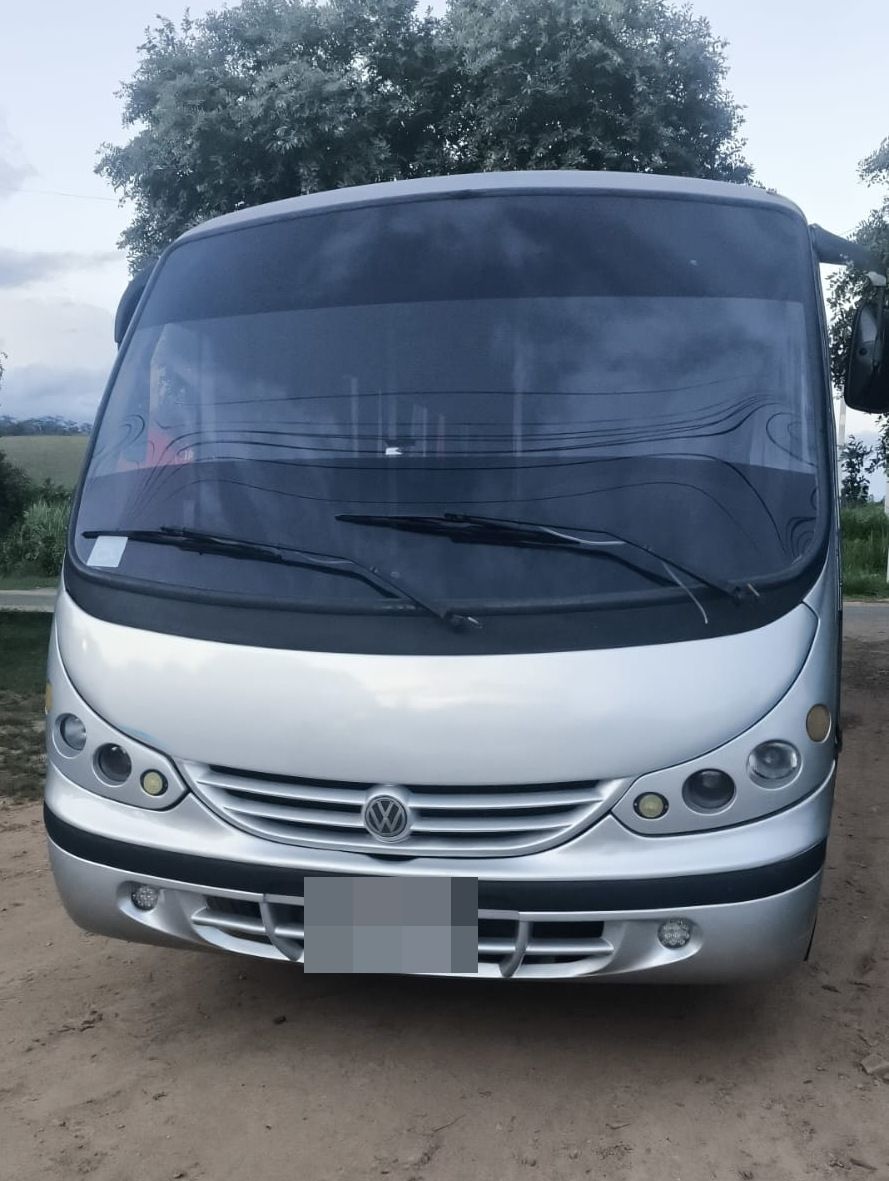 NEOBUS THUNDER + ANO 2004 VW 9150 JM COD.397
