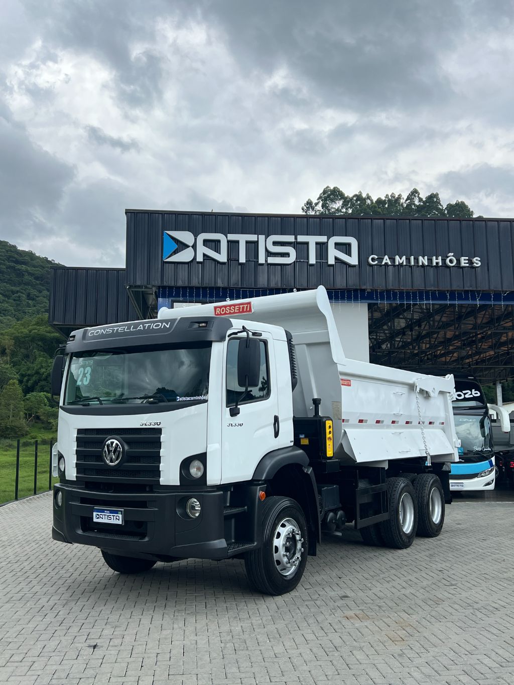 VW 31-330 6X4 - Cacamba de 14m3 -apenas 80 mil km